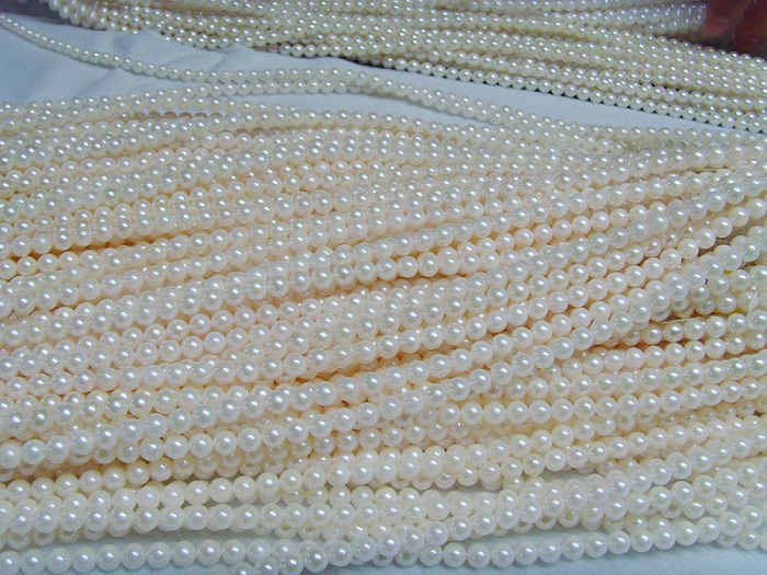 pearl bead string