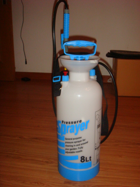 8L SPRAYER