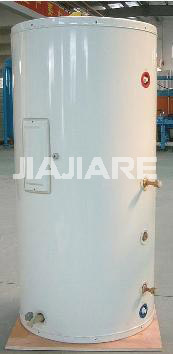 Separated and Pressurized Solar Water Tank