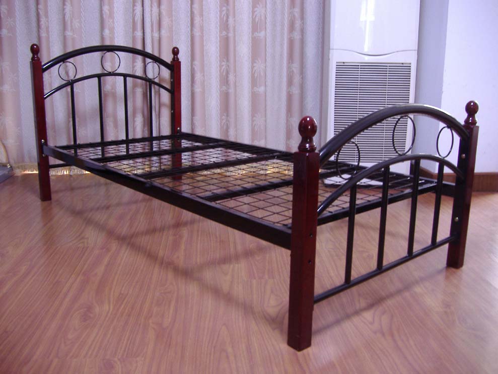 wood leg steel bed