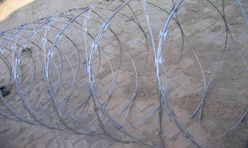 crossed razor barbed wire,razor tape