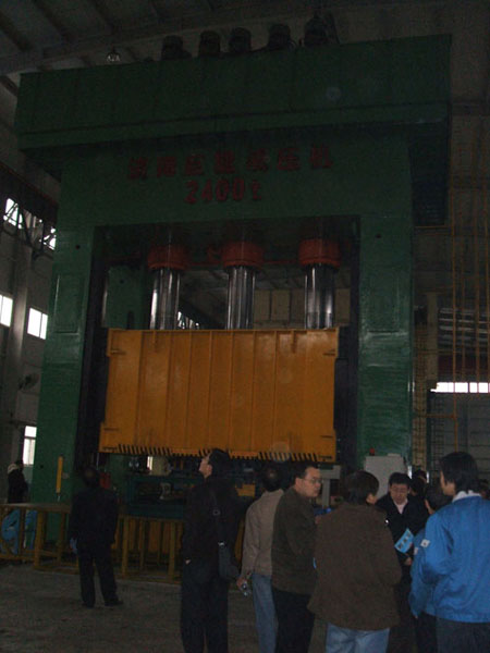 2400 ton forming hydraulic press