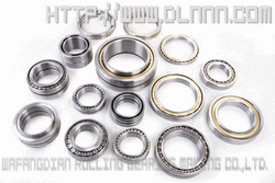 Full complement cylindrical roller bearing