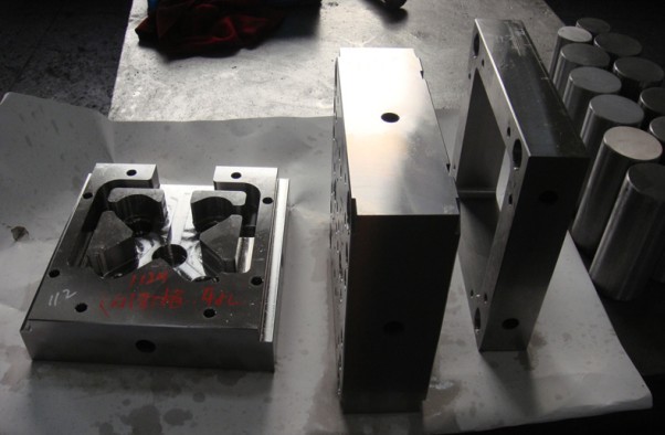 plastic mould base