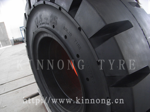 SOLID TYRE