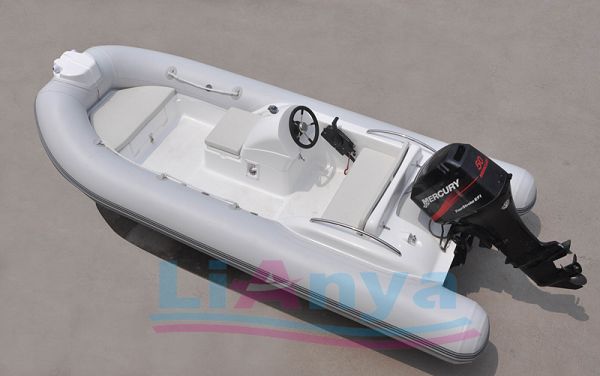 Rigid inflatable boat LY430CE