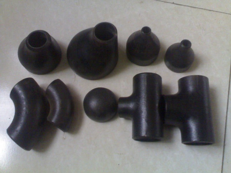 Carbon steel butt welding pipe fittings