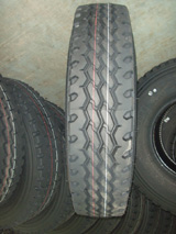 TRUCK TYRE 11.00R20