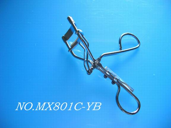 eyelash curlers