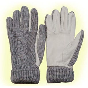 Knitted sports glove