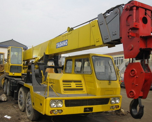 Tadano 30 Tons crane