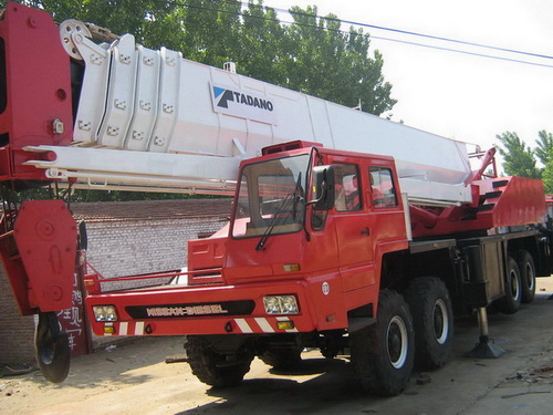 Tadano crane