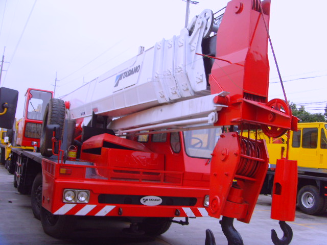 used truck crane 55 tons (Red)