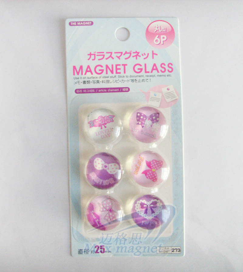 Glass magnet