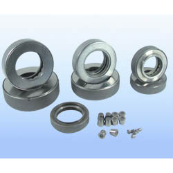 Roller Thrust Bearing with Cover