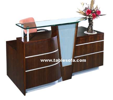 Reception desk