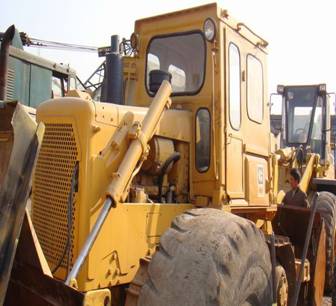 CATERPILLAR  D6D 