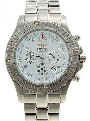 Breitling / Avenger Titanium White dial - Men