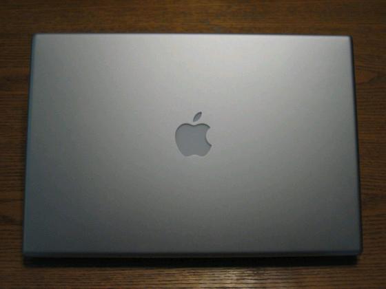 Apple MacBook Pro 17-inch 