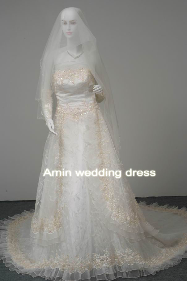 wedding dress of Amin