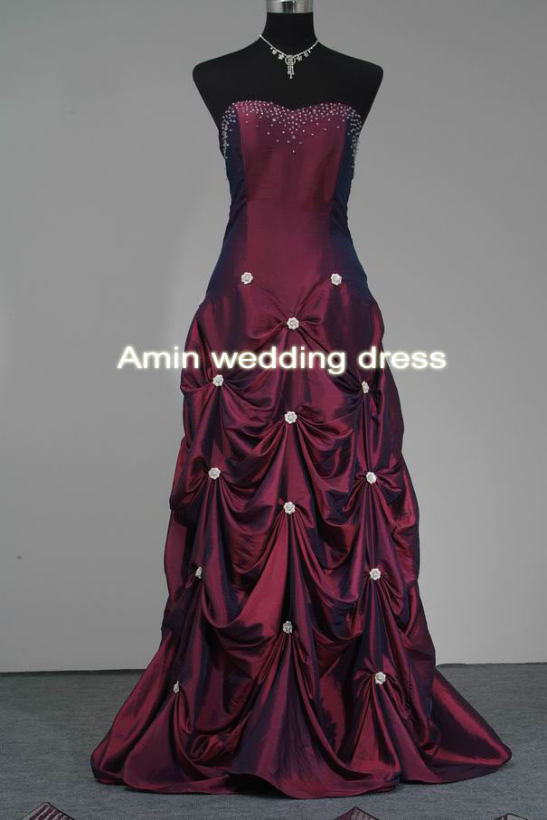 evening dress of Amin