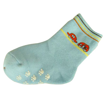 kids socks with plastic dots