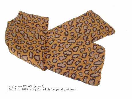 Scarf with Leopard Pattern