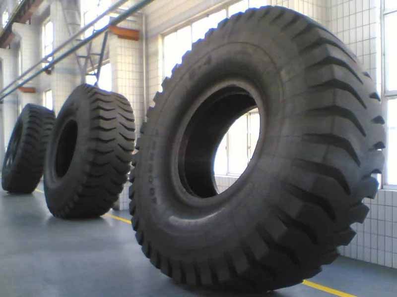 OTR tyre 4000R57