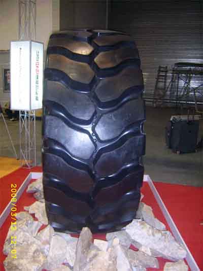 Dump Tyre 35/65R33