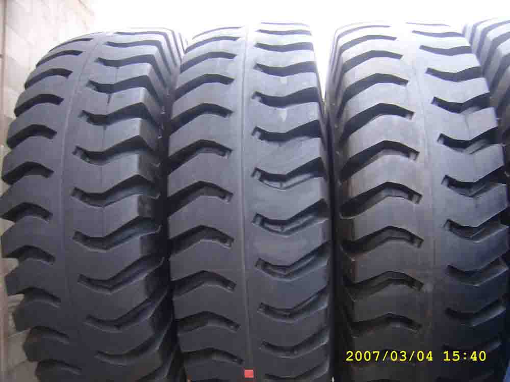 Giant OTR Tire 4000-57