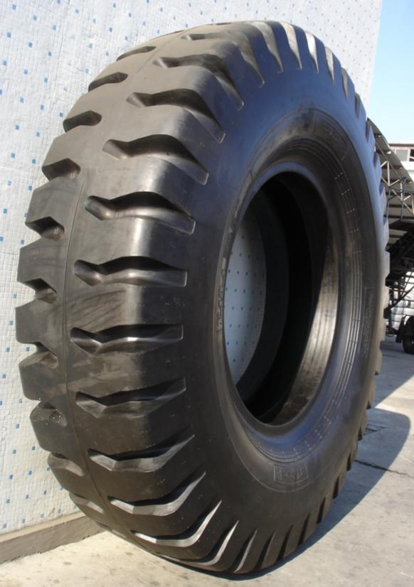 Earthmover Tyre 2700-49