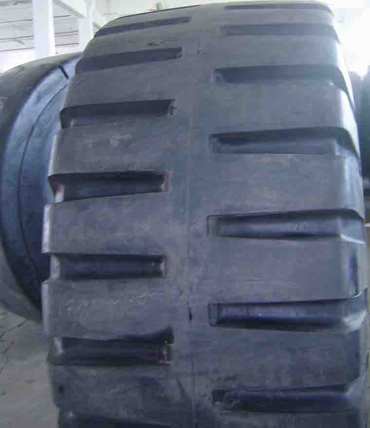 OTR Tire 35/65-33 L-4