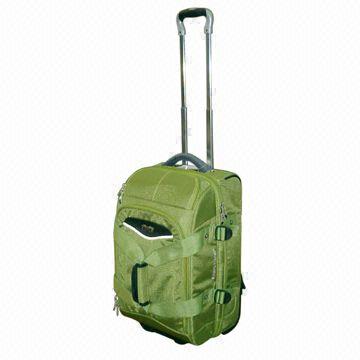 Rolling Duffle Bag with Retractable Handle