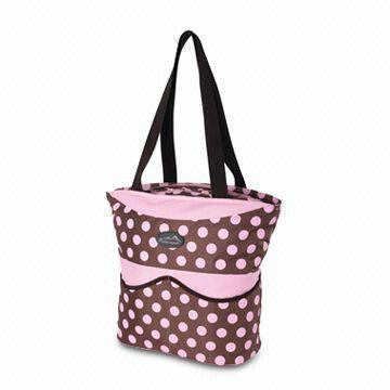 Mommy's Carry Bag, Equipped with Dinnerware