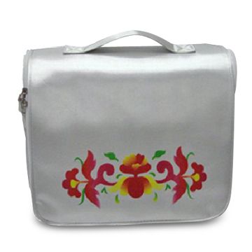 Toiletry Bag, Useful and Convenient in Daily Life