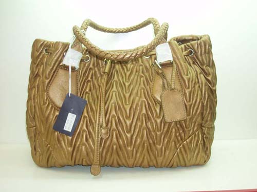 sell p fashion bags 