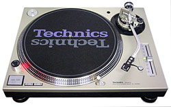 Technics SL-1200MK5 Turntable