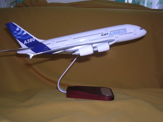 airplane model Airbus 380