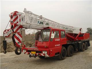 mobile crane for sell:Tadano tl300e 