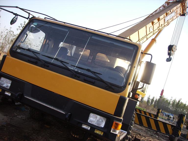 used TADANO and KATO truck crane