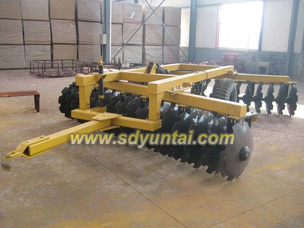 Heavy disc harrow