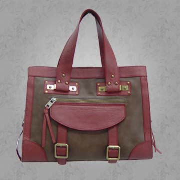 ladie' branded handbag