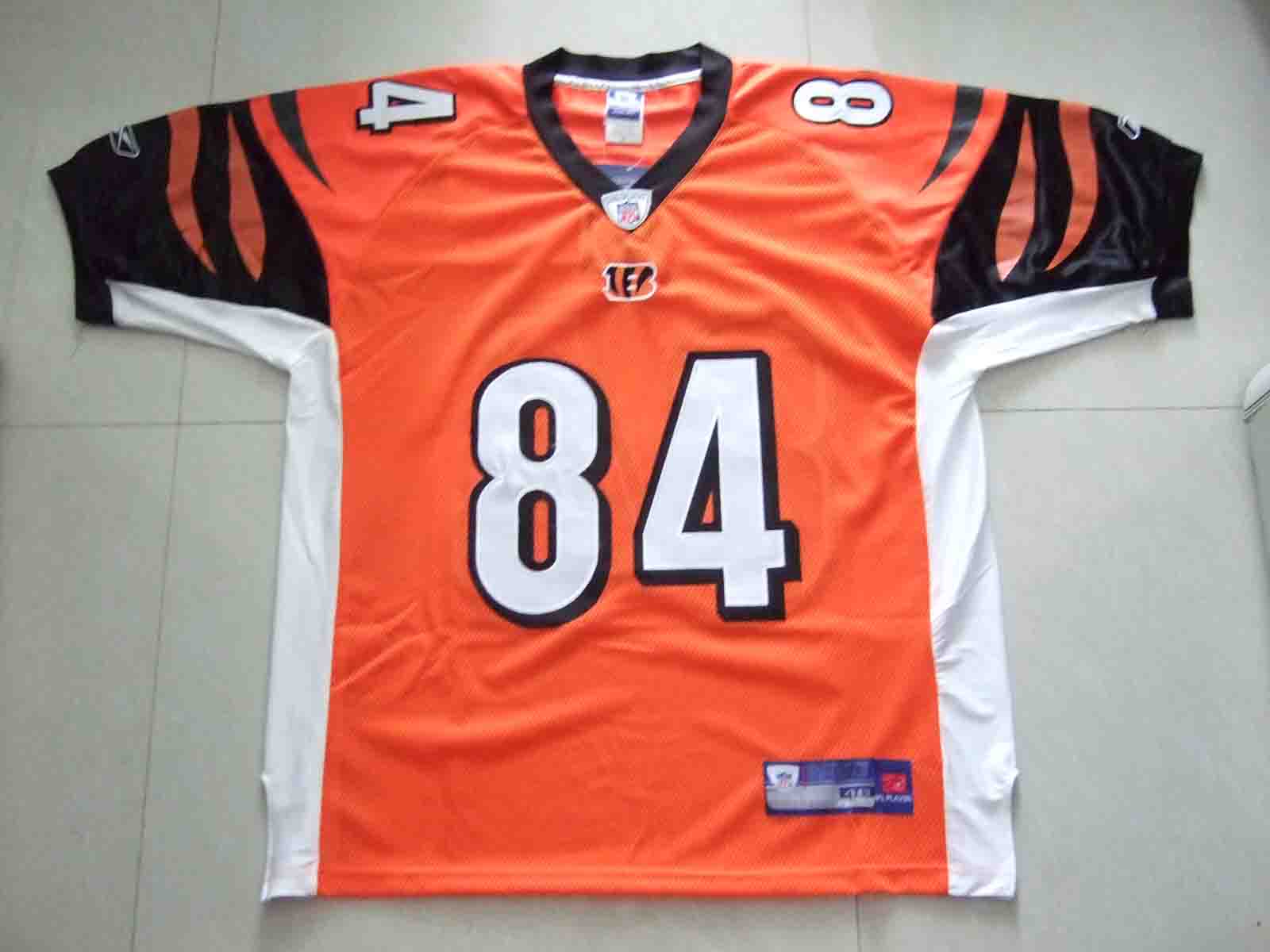 sell jerseys  NFL MLB NBA  ( sellbape@msn) 