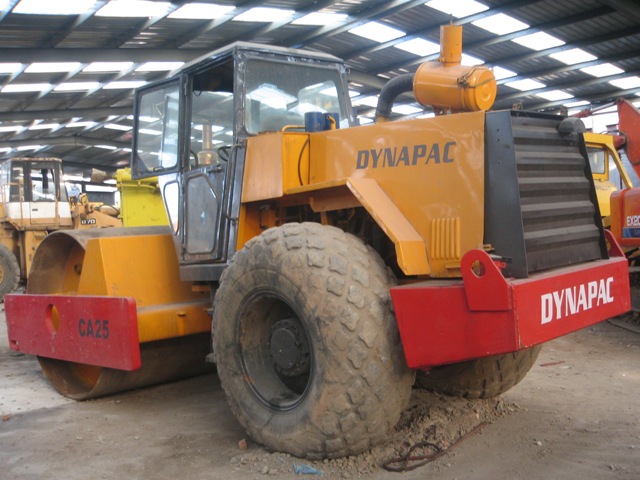 used DYNAPAC CA25 roller