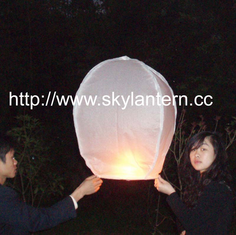 sky lanterns,khoom fay,fiesta lanterns,party lanterns,glo lanterns