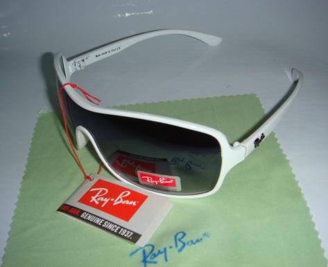 Rya.ban SUNGLASS