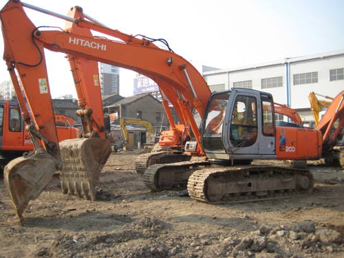 USED HIOTACHI EX200-5 EXCAVATOR