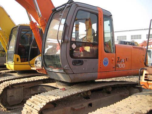 USED HITACHI ZAXIS200 EXCAVATOR