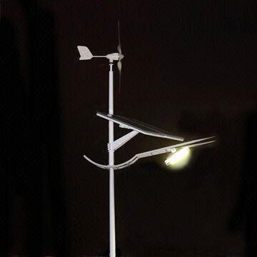 Solar/Wind Hybrid Street Lights