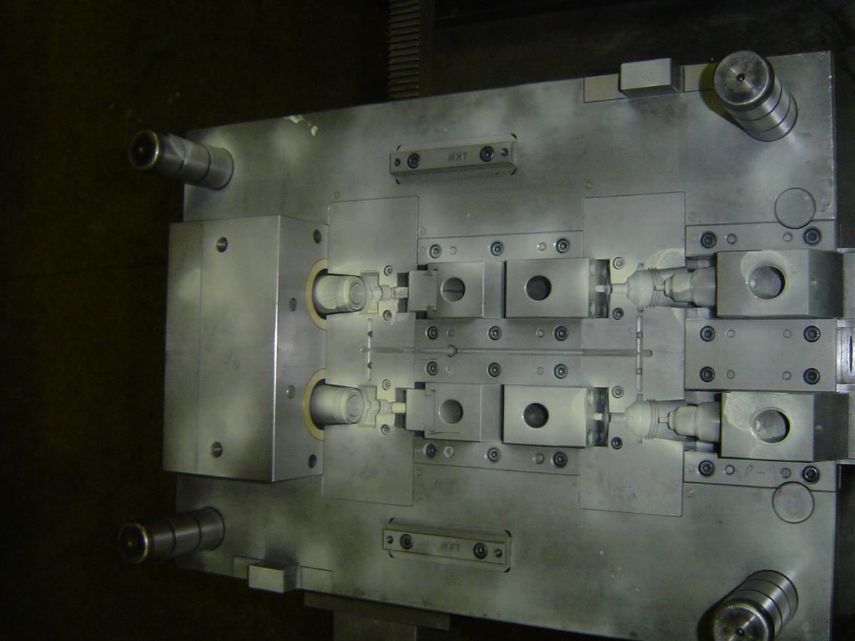 plastic injection moulds